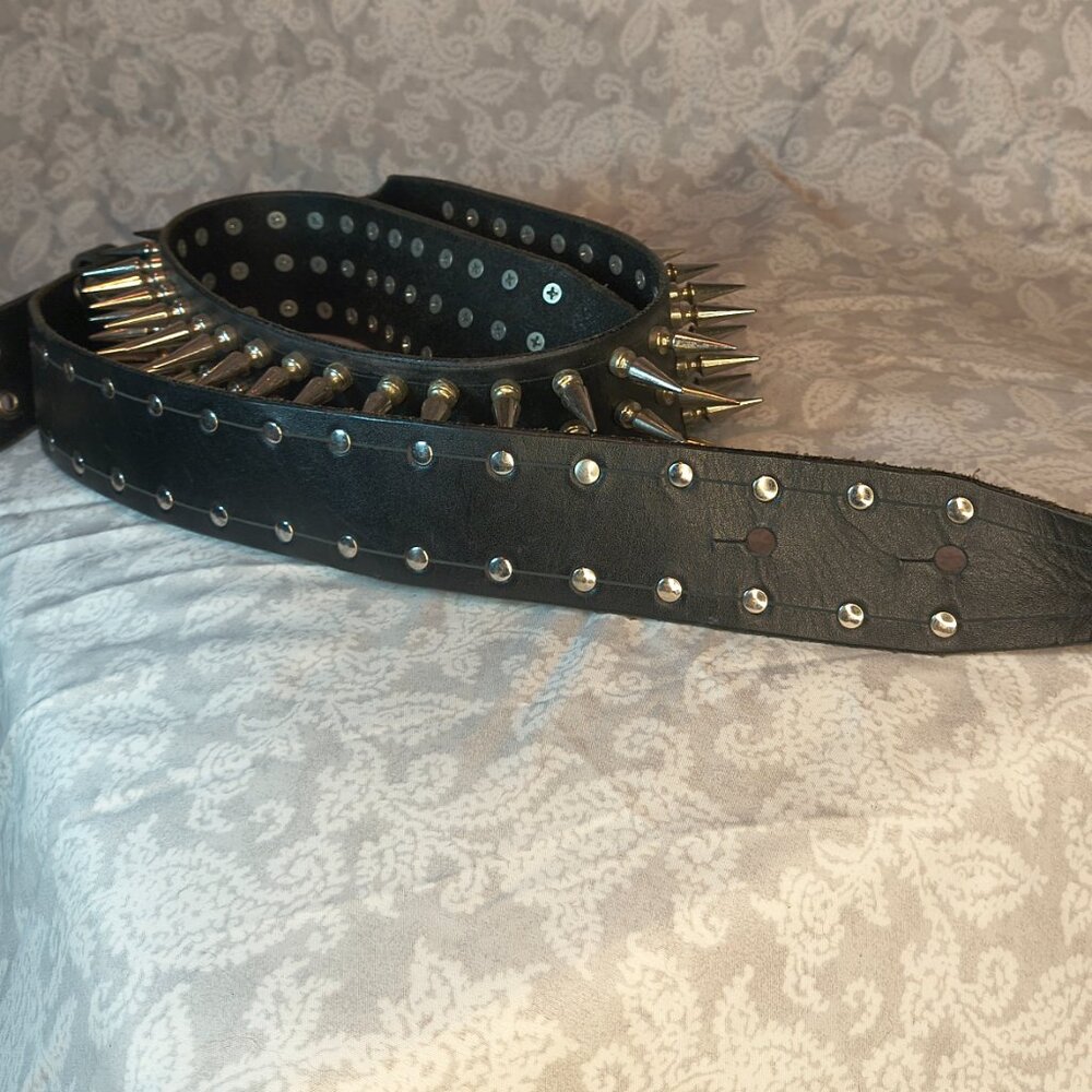 Handmade leather 2.5" with 3 row 1" spike Metal Devastation custom guitar strap - Picture 3 of 11